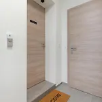 Spacious & Modern - Balcony & Parking Apartment
