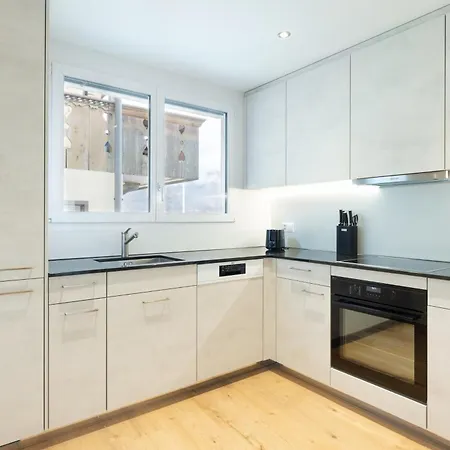 Apartment Spacious & Modern - Balcony & Parking *