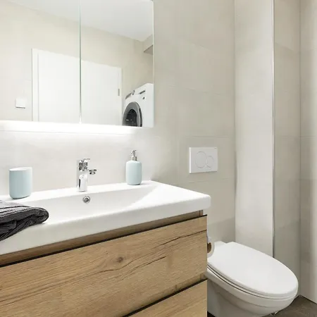Appartement Spacious & Modern - Balcony & Parking *
