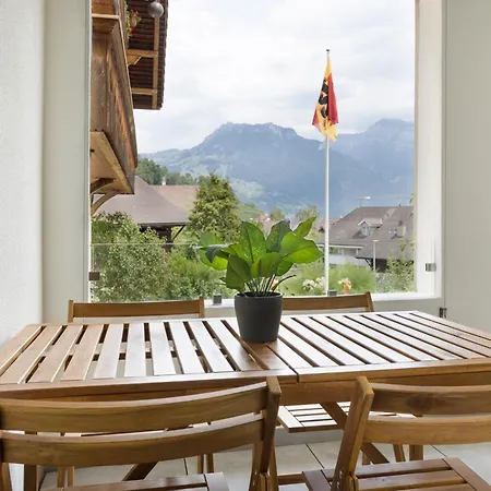 Spacious & Modern - Balcony & Parking Apartment