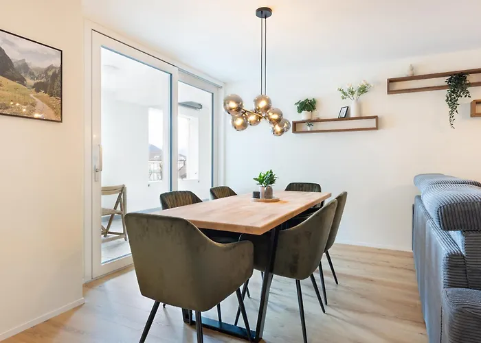 Apartment Spacious & Modern - Balcony & Parking *