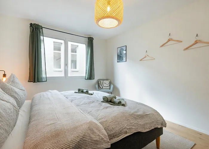 Appartement Spacious & Modern - Balcony & Parking *