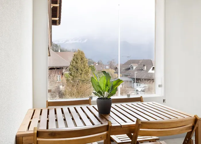 Apartment Spacious & Modern - Balcony & Parking Spiez