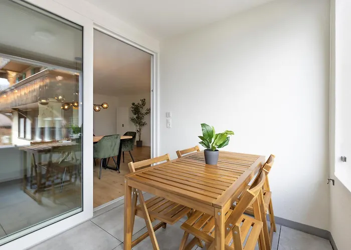 شقة Spacious & Modern - Balcony & Parking