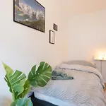 Spacious&modern - Balcony&parking Apartamento