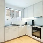 Apartamento Spacious & Modern - Balcony & Parking *